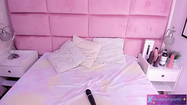 Snapshot of HannaTaylor chatting on 04/12/26, 03:44 HannaTaylor online show from 04/12/26, 03:44