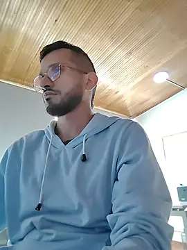 Snapshot of Andres_ramsey chatting on 11/10/25, 04:17 Andres ramsey online show from 11/10/25, 04:17