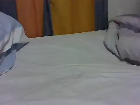 Snapshot of Bigg_boobies chatting on 03/20/25, 06:20 Bigg boobies online show from 03/20/25, 06:20