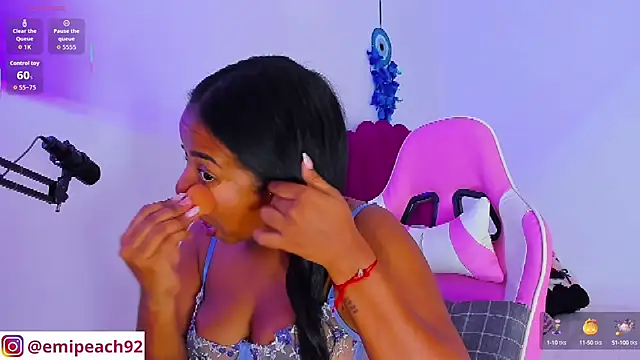 samanthaabloom online show from 10/23/25, 12:21