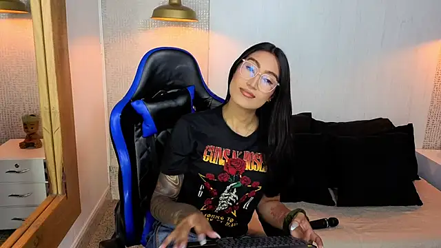 Snapshot of Taly_Fox chatting on 03/09/26, 02:54 Taly Fox online show from 03/09/26, 02:54
