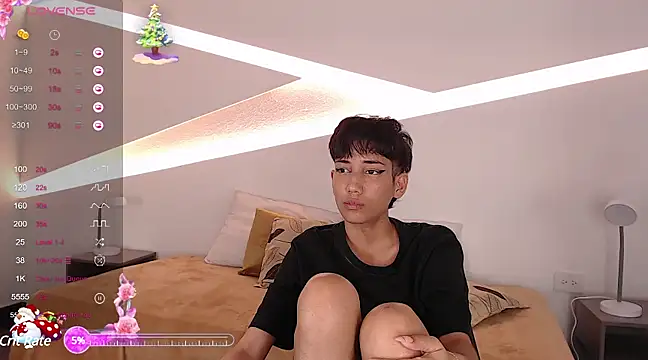 hot little bunny online show from 01/22/25, 11:32