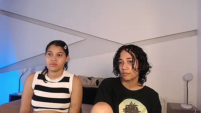 hot little bunny online show from 11/12/25, 09:14