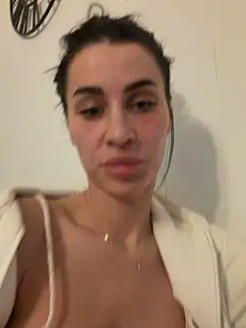 AlexiaStepahn online show from 03/07/26, 07:22