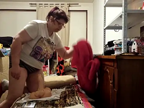 Snapshot of Samantha_Squirt@xh chatting on 06/16/26, 11:40 Samantha Squirtxh online show from 06/16/26, 11:40