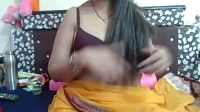 Snapshot of NautyBabe chatting on 12/18/25, 11:27 NautyBabe online show from 12/18/25, 11:27