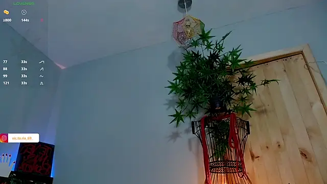 VickyJackson  online show from 12/04/24, 06:06