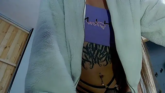 VickyJackson  online show from 03/08/25, 05:11