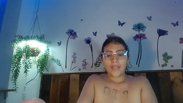 DaMikaela  online show from 03/07/25, 10:43