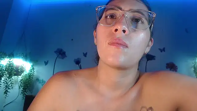 DaMikaela  online show from 03/11/25, 10:42