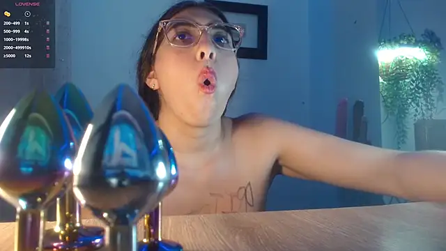 DaMikaela  online show from 09/25/25, 07:28