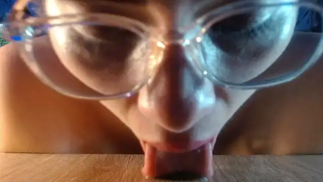 DaMikaela  online show from 10/19/25, 02:40