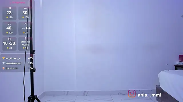 Snapshot of Ania_jones chatting on 02/27/25, 02:42 Ania jones online show from 02/27/25, 02:42