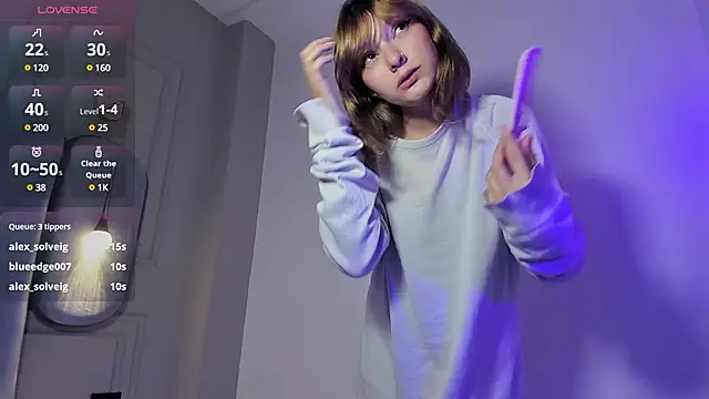 Snapshot of Ania_jones chatting on 03/11/25, 11:37 Ania jones online show from 03/11/25, 11:37