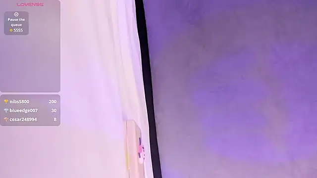 Snapshot of Ania_jones chatting on 03/14/25, 02:53 Ania jones online show from 03/14/25, 02:53