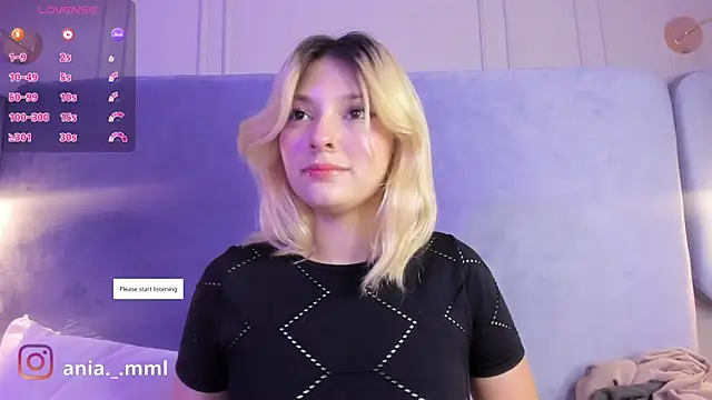 Snapshot of Ania_jones chatting on 09/25/25, 08:12 Ania jones online show from 09/25/25, 08:12