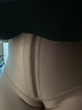 Snapshot of LiraRusso chatting on 01/12/26, 01:11 LiraRusso online show from 01/12/26, 01:11