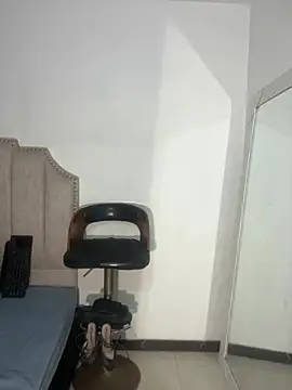 Snapshot of LiraRusso chatting on 07/16/26, 11:44 LiraRusso online show from 07/16/26, 11:44