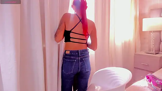 CinthiaCollins online show from 01/30/25, 09:04