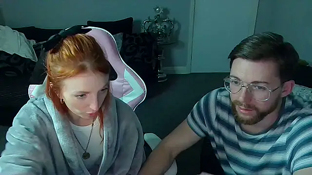 Red firesquirt online show from 01/13/25, 09:42