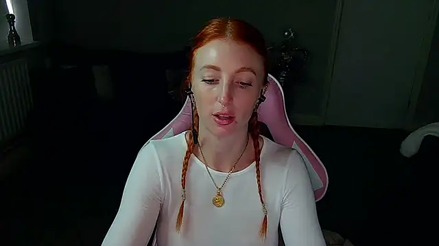 Red firesquirt online show from 01/29/25, 02:32