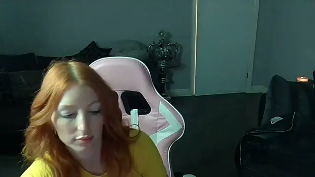 Red firesquirt online show from 03/14/25, 03:25