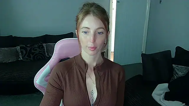Snapshot of Red_firesquirt chatting on 04/28/26, 01:05 Red firesquirt online show from 04/28/26, 01:05