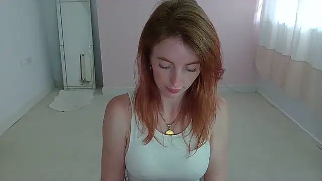 Snapshot of Red_firesquirt chatting on 06/18/26, 02:32 Red firesquirt online show from 06/18/26, 02:32