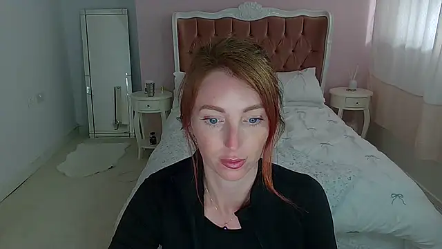 Snapshot of Red_firesquirt chatting on 07/14/26, 01:28 Red firesquirt online show from 07/14/26, 01:28