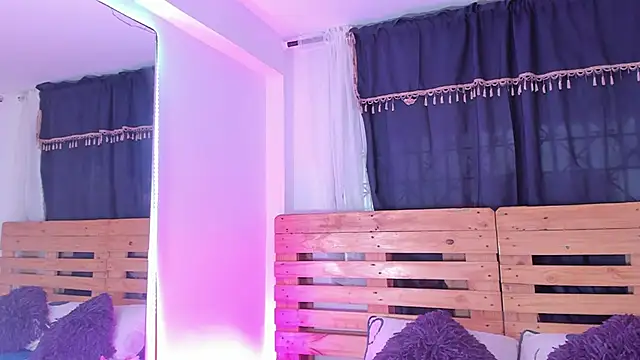 Snapshot of shantal_rosse1 chatting on 02/07/25, 12:17 shantal rosse1 online show from 02/07/25, 12:17