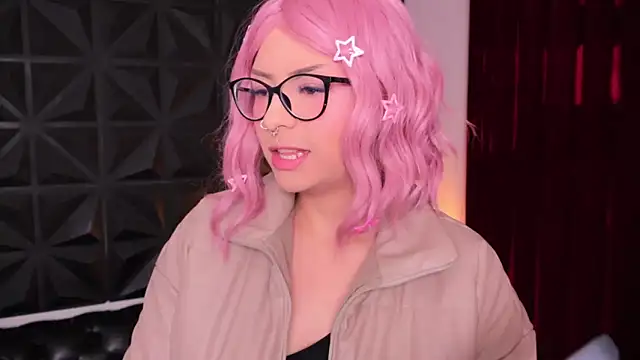 Snapshot of Misselektra__ chatting on 02/18/25, 04:04 Misselektra online show from 02/18/25, 04:04