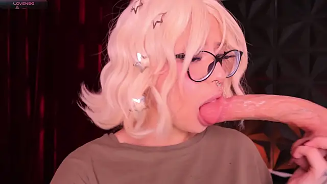 Snapshot of Misselektra__ chatting on 03/13/25, 03:54 Misselektra online show from 03/13/25, 03:54