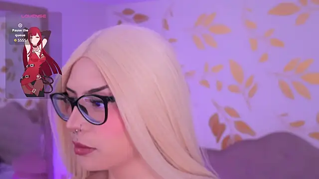 Snapshot of Misselektra__ chatting on 10/01/25, 05:02 Misselektra online show from 10/01/25, 05:02