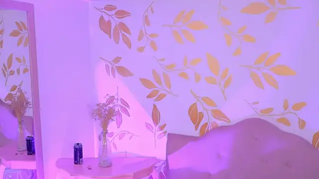 Snapshot of Misselektra__ chatting on 10/08/25, 04:32 Misselektra online show from 10/08/25, 04:32