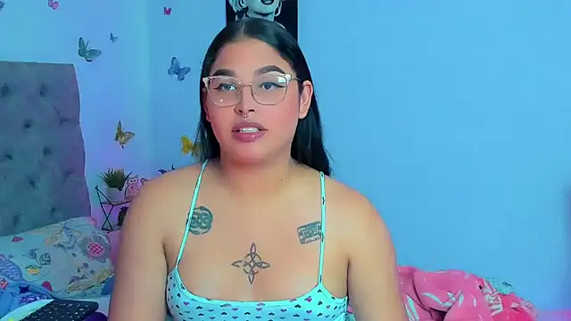 Snapshot of mabellfox chatting on 12/09/24, 07:29 mabellfox online show from 12/09/24, 07:29