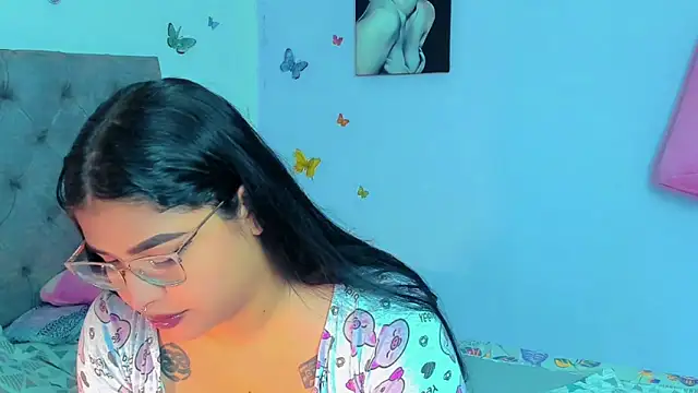 Snapshot of mabellfox chatting on 01/06/25, 03:08 mabellfox online show from 01/06/25, 03:08