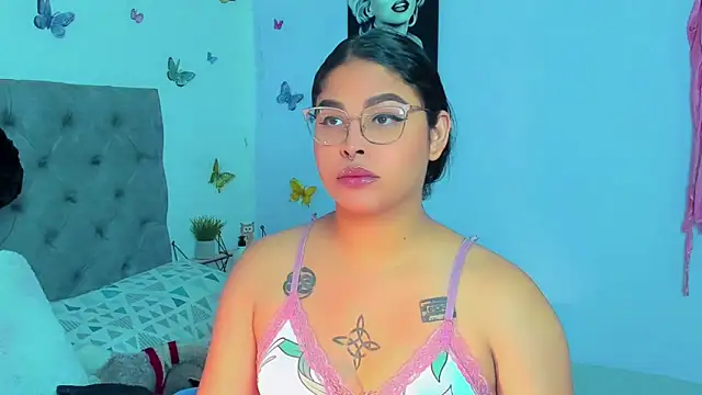 Snapshot of mabellfox chatting on 01/13/25, 04:41 mabellfox online show from 01/13/25, 04:41