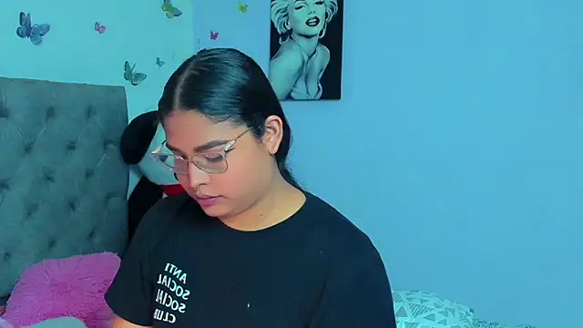 Snapshot of mabellfox chatting on 02/12/25, 08:50 mabellfox online show from 02/12/25, 08:50