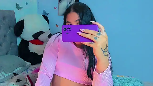 Snapshot of mabellfox chatting on 02/14/25, 04:09 mabellfox online show from 02/14/25, 04:09