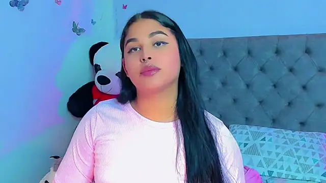 Snapshot of mabellfox chatting on 02/18/25, 01:21 mabellfox online show from 02/18/25, 01:21