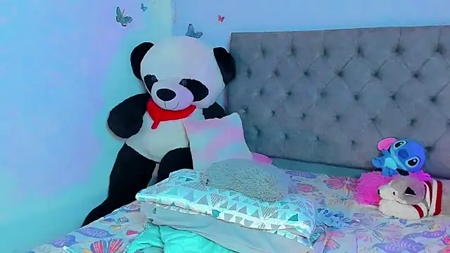 Snapshot of mabellfox chatting on 02/25/25, 06:53 mabellfox online show from 02/25/25, 06:53