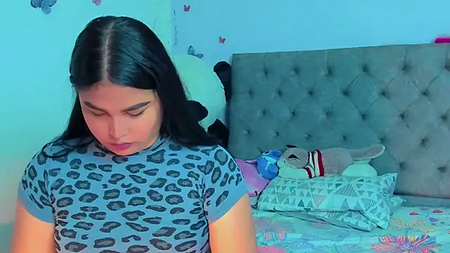 Snapshot of mabellfox chatting on 03/13/25, 06:12 mabellfox online show from 03/13/25, 06:12