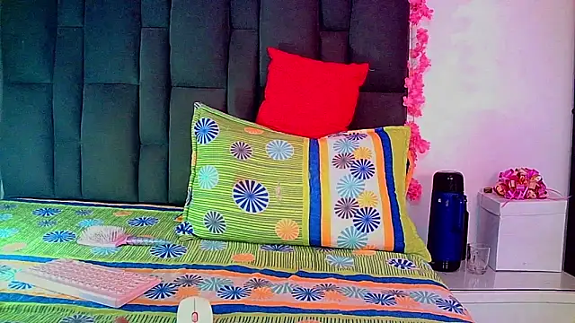 carmen14 online show from 11/10/25, 10:14