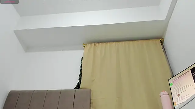 Snapshot of soyamandaa_ chatting on 04/11/26, 02:49 soyamandaa online show from 04/11/26, 02:49