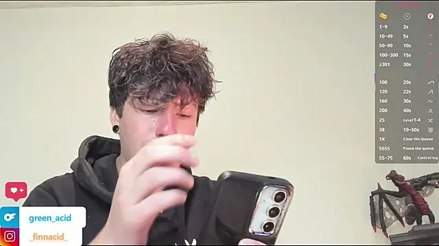 Snapshot of Green_acid01 chatting on 12/16/25, 07:41 Green acid01 online show from 12/16/25, 07:41