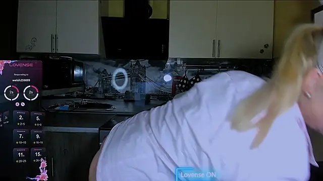 Snapshot of Afanasia chatting on 02/16/25, 10:32 Afanasia online show from 02/16/25, 10:32