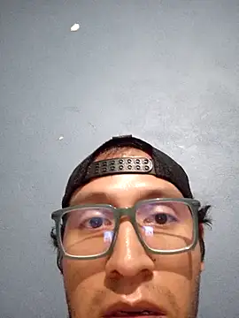 Snapshot of Lunaeyo chatting on 03/02/25, 10:56 Lunaeyo online show from 03/02/25, 10:56