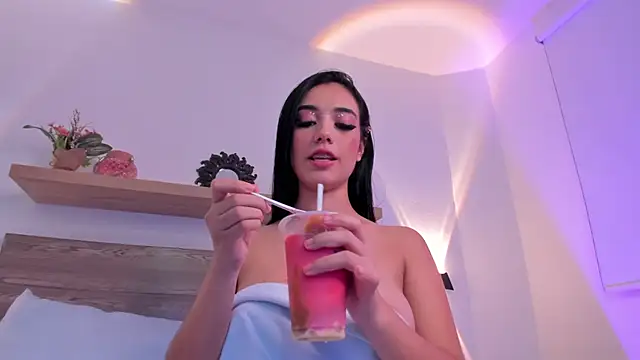 caroline22z online show from 01/25/25, 10:50