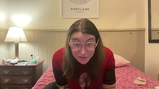 Snapshot of tessa_luna chatting on 04/29/26, 06:17 tessa luna online show from 04/29/26, 06:17