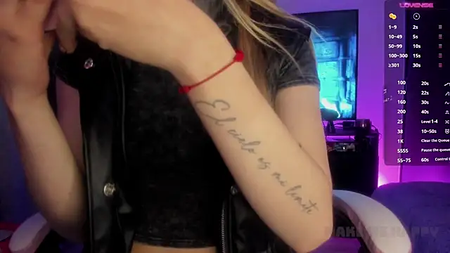 TiffanyBela online show from 03/17/25, 12:19